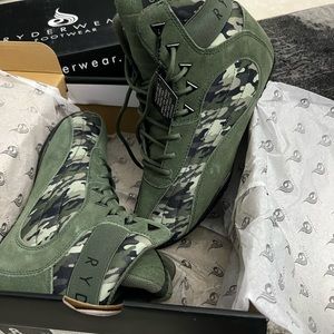 Ryderwear weightlifting shoes